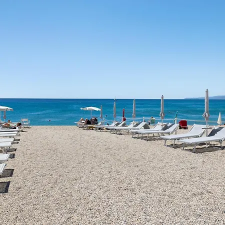 6 Mehari アパート *