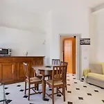 6 Mehari Apartamento *