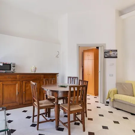 6 Mehari Apartment *