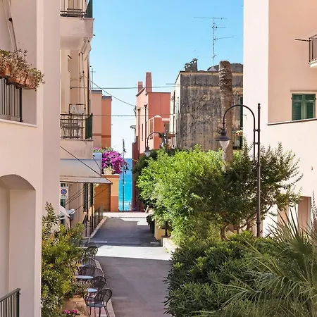 6 Mehari Apartment