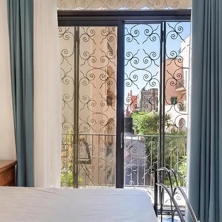 6 Mehari Apartment Varigotti