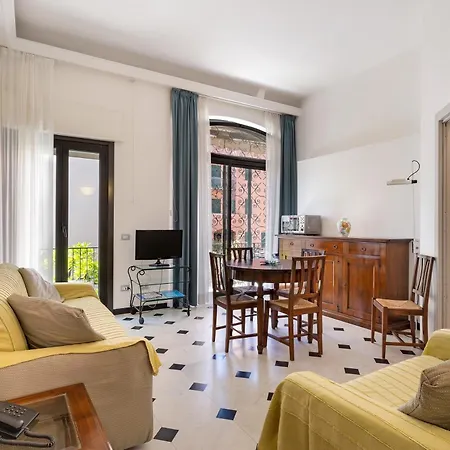 Appartement 6 Mehari Varigotti